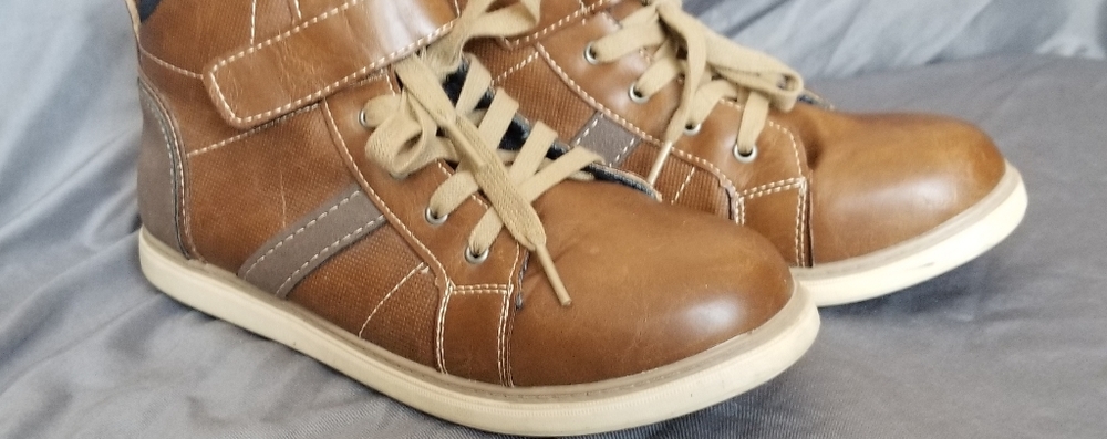 Boys Size 5 Shoes